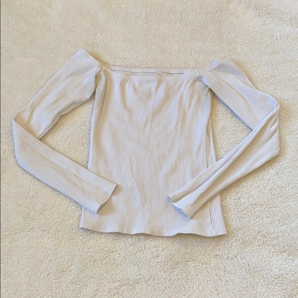 Hollister Off-The-Shoulder Longsleeve